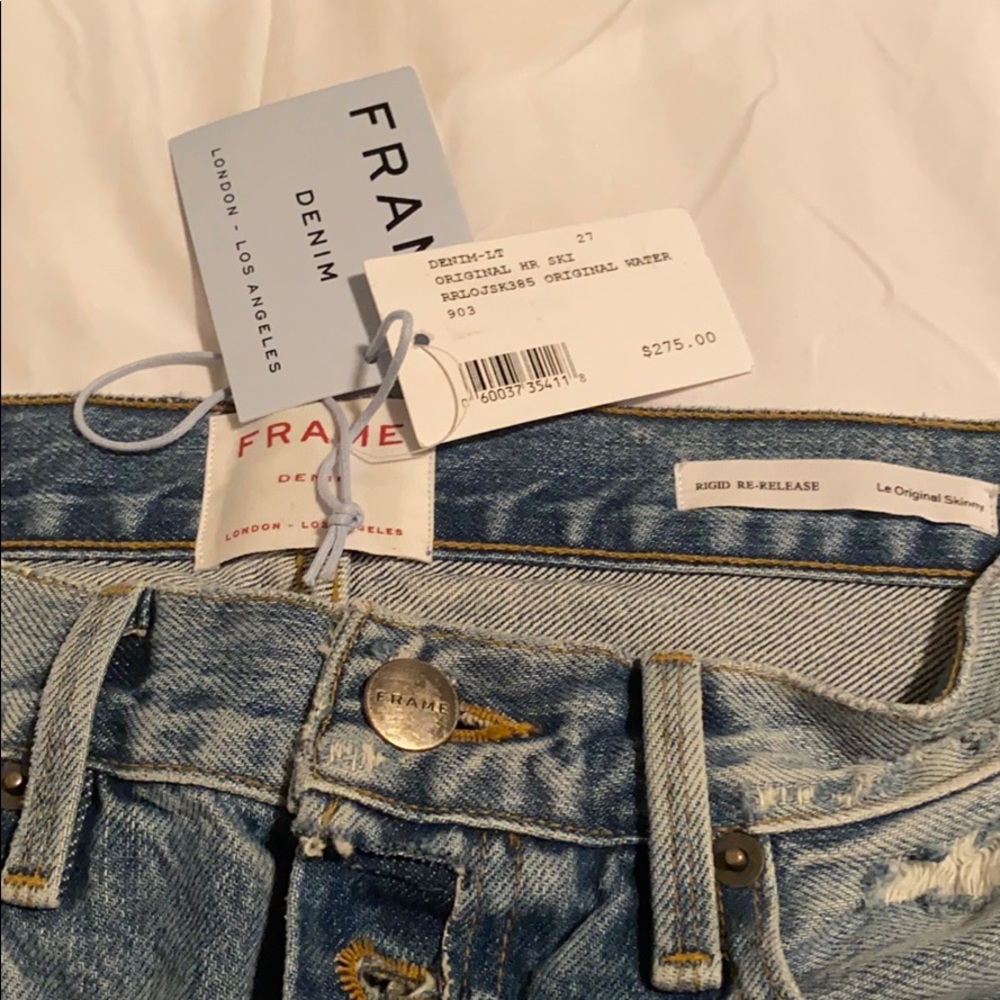 Distressed jeans - Picture 2 of 3